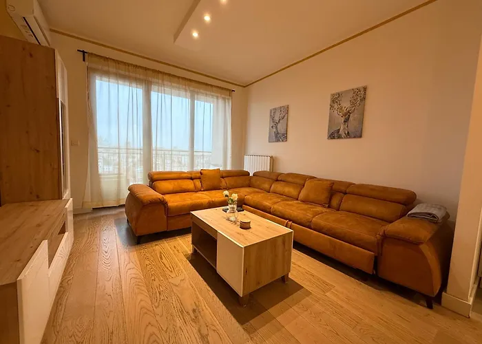 Na Vodi Waterfront - Great View 公寓